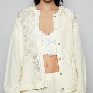 POL Cream Lace Trim Top